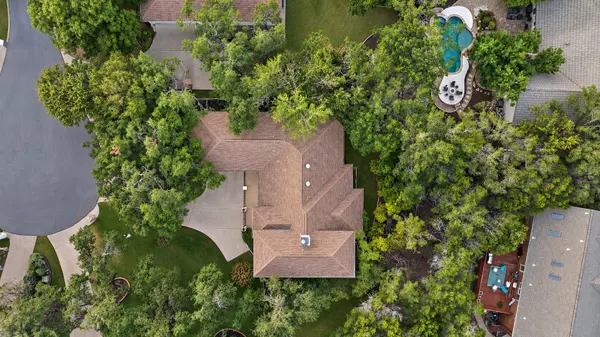 105 Ajuga CT, Lakeway, TX 78734