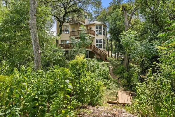 501 Westbrook DR, Austin, TX 78746