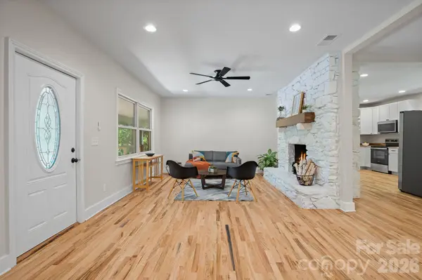156 State ST, Asheville, NC 28806