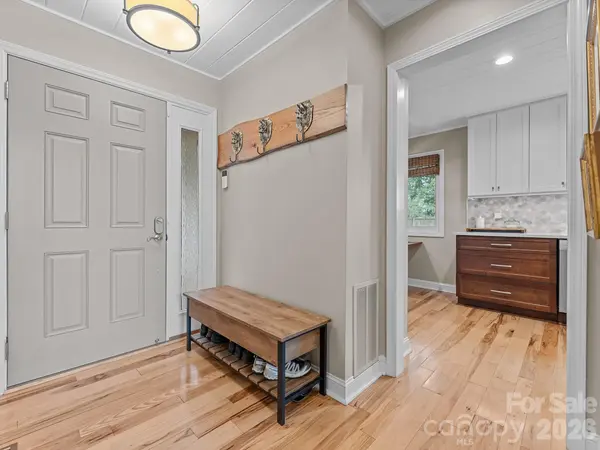 116 Country Ridge RD, Laurel Park, NC 28739