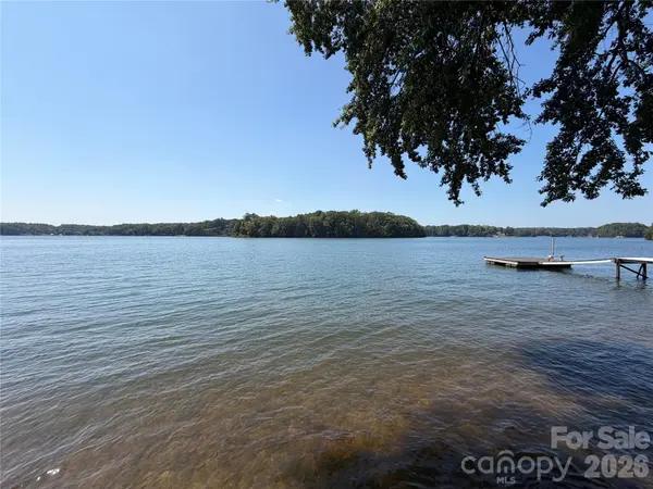 135 Supreme CT #14, Statesville, NC 28677