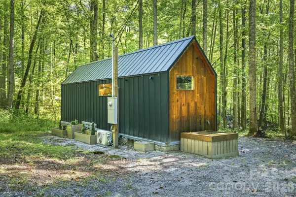 145 Kingfisher LN, Sylva, NC 28779