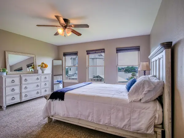 604 Highcrest DR, Granite Shoals, TX 78654
