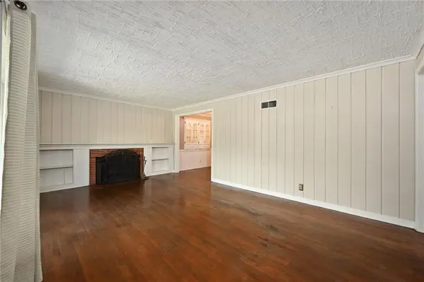 7001 W 68th ST, Overland Park, KS 66204