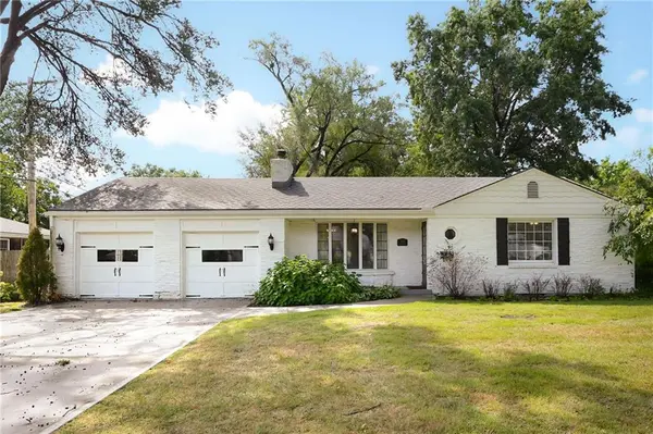 7001 W 68th ST, Overland Park, KS 66204