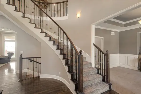 15553 W 163rd TER, Olathe, KS 66062