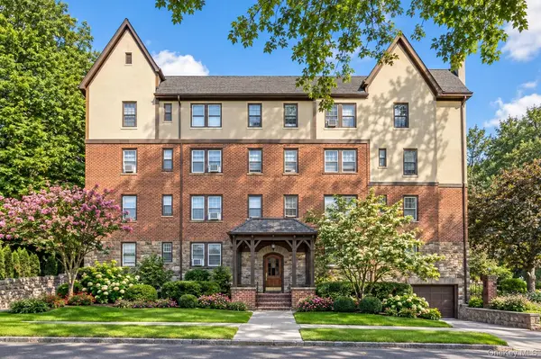 10 Oakridge PL #8D, Eastchester, NY 10709