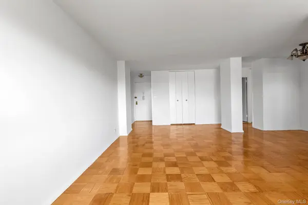 175-20 Wexford TER #4X, Jamaica Estates, NY 11432