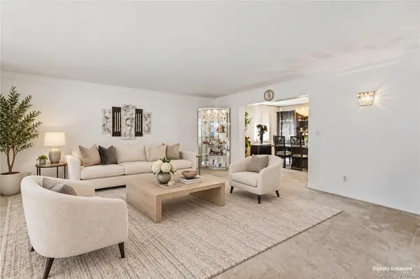 27 Driftwood DR, Port Washington, NY 11050