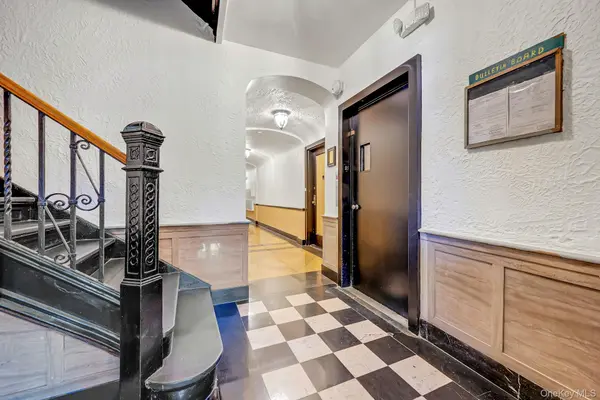 208 Centre AVE #2A, New Rochelle, NY 10805