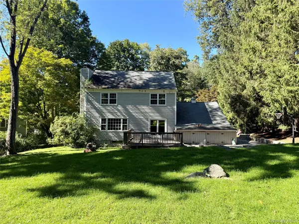 23 Cliffside LN, Bedford Corners, NY 10549