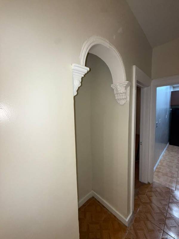 409 E 32nd ST, Brooklyn, NY 11226
