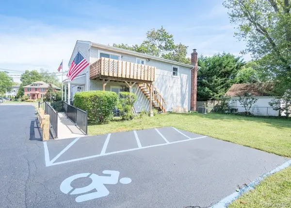 60 Little East Neck RD, Babylon, NY 11702