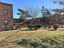 112 Division #112 1 C, Levittown, NY 11756