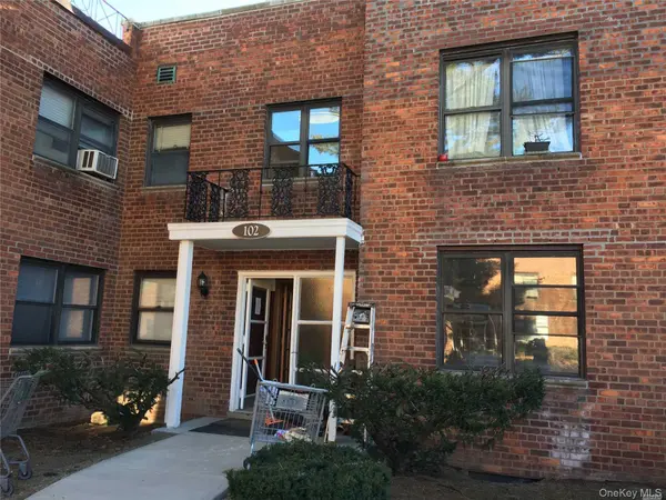 112 Division #1 D, Levittown, NY 11756
