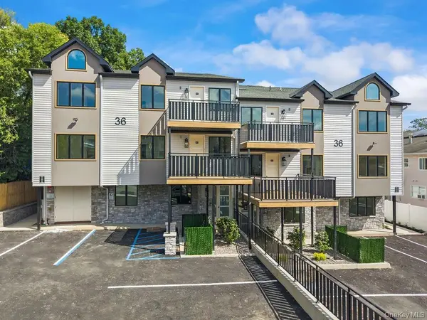 36 Calvert DR #301, Monsey, NY 10952