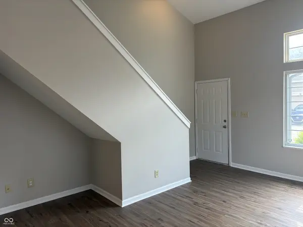 6682 Dunsdin DR, Plainfield, IN 46168
