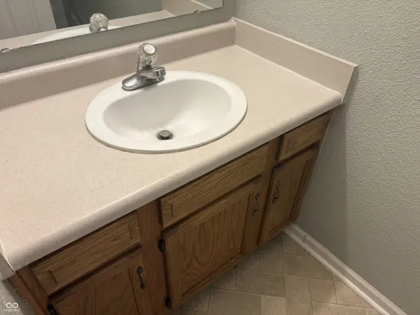 8116 Lake Tree LN, Indianapolis, IN 46217