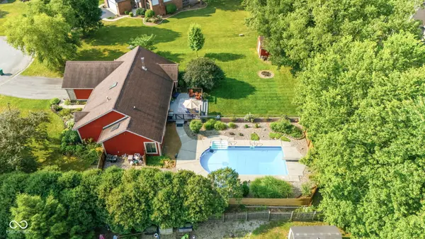 6056 Canterbury CT, Pittsboro, IN 46167