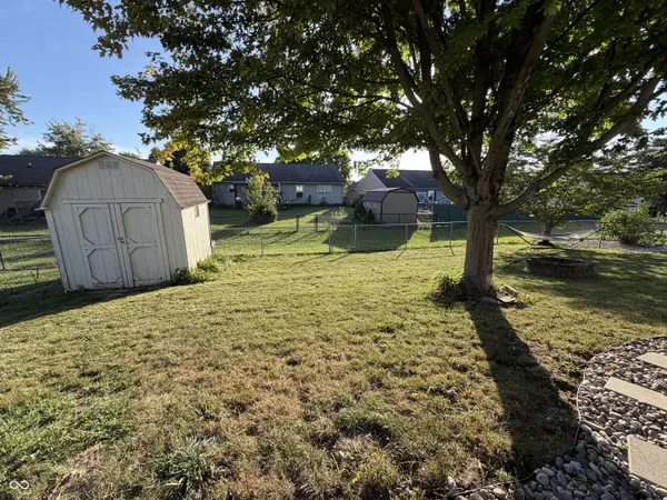 1360 Evergreen DR, Greenfield, IN 46140