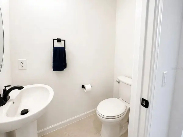 6312 SILVERSTAR DR, Sarasota, FL 34240