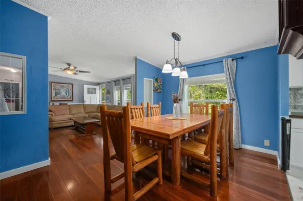 19923 SW 15TH AVE, Newberry, FL 32669