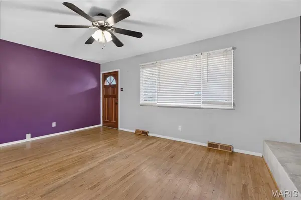 6 Saint Violet DR, St Peters, MO 63376
