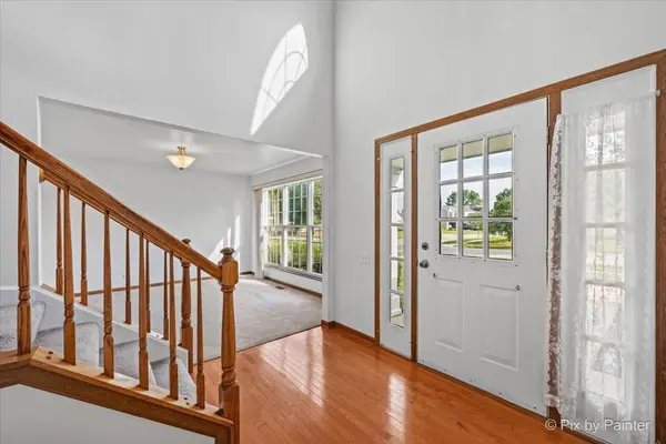1850 Mission Hills DR, Elgin, IL 60123