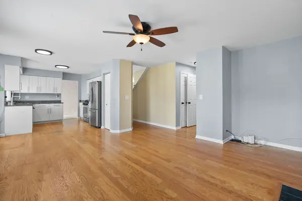 1158 Sweetwater RDG, Lake In The Hills, IL 60156