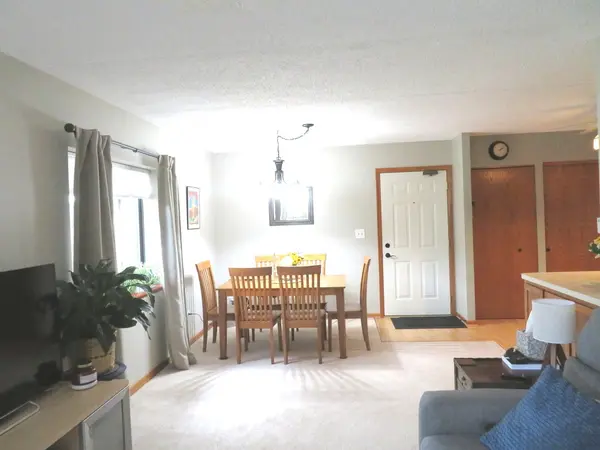 101 Caterpillar DR #2C, Joliet, IL 60436