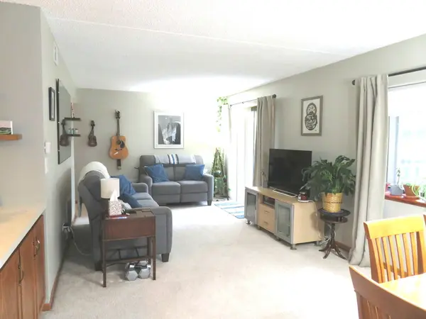 101 Caterpillar DR #2C, Joliet, IL 60436