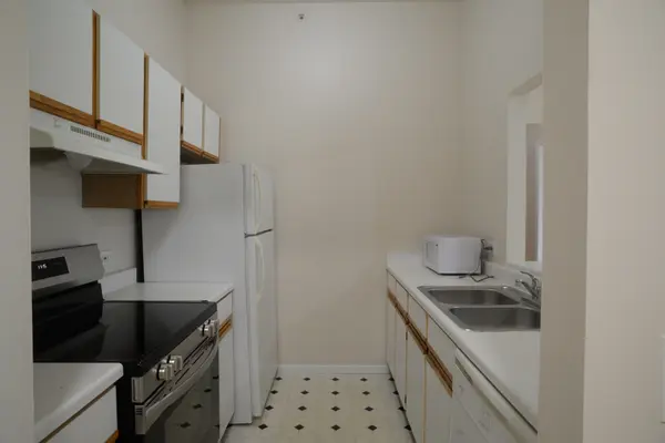 1490 Spring Brook CT #2A, Round Lake Beach, IL 60073