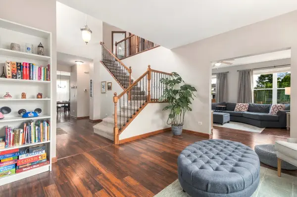 11423 Glenbrook CIR, Plainfield, IL 60585