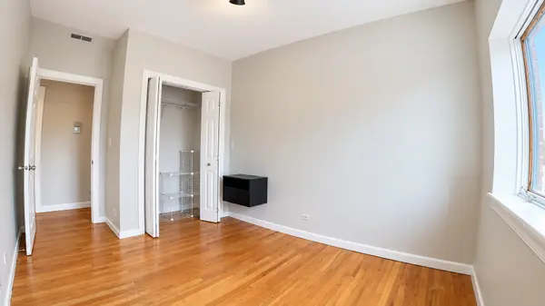 6005 N Kimball AVE #2A, Chicago, IL 60659