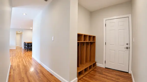 6005 N Kimball AVE #2A, Chicago, IL 60659