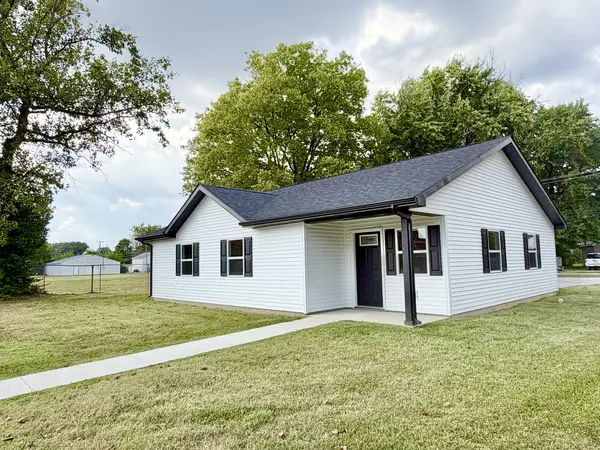 868 E Second ST, Centralia, IL 62801
