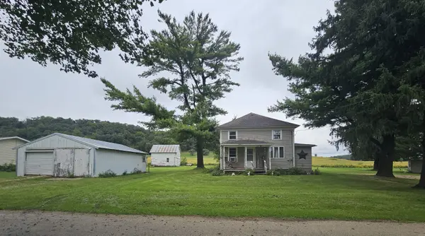 102 W Springwater ST, Wadena, IA 52169