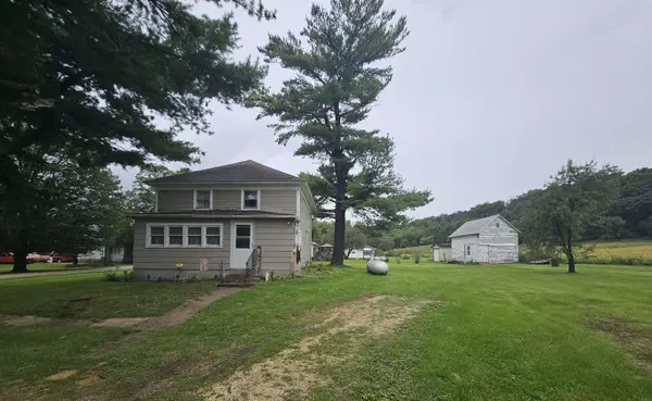 102 W Springwater ST, Wadena, IA 52169