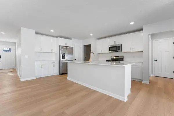 4338 Meadowview DR, Waconia, MN 55387