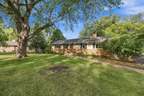 3966 Earlynn LN, Minnetonka, MN 55345