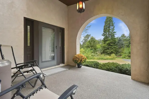 6668 Crackleberry TRL, Woodbury, MN 55129