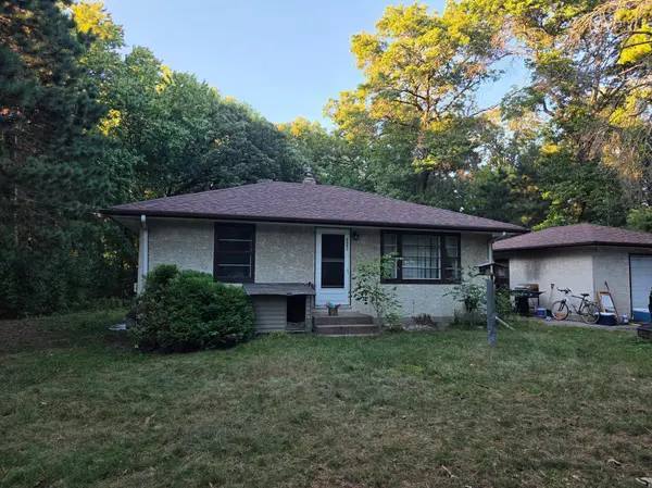 6663 Lucia LN NE, Fridley, MN 55432