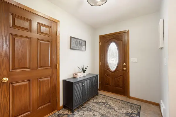210 Hilltop AVE, Owatonna, MN 55060