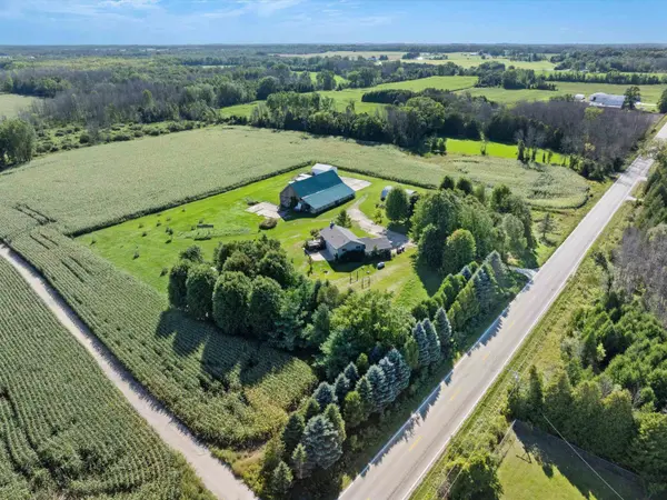 E1933 COUNTY ROAD AB, Denmark, WI 54208-9204