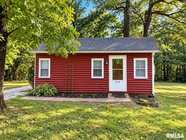 3210 W GLEN AVE, Peoria, IL 61615