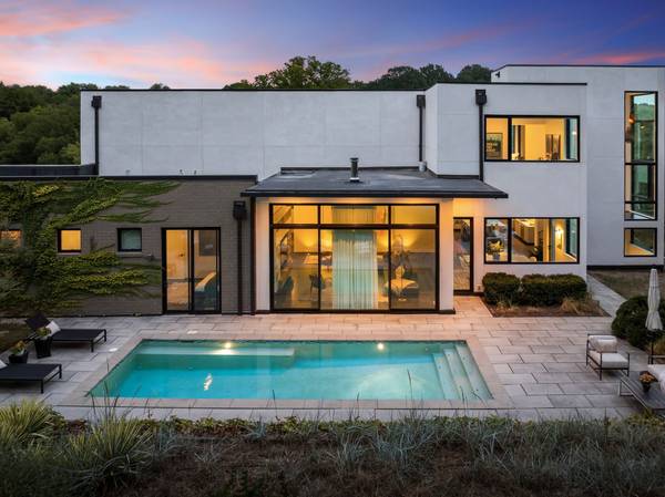 6321 E Valley Rd, Nashville, TN 37205