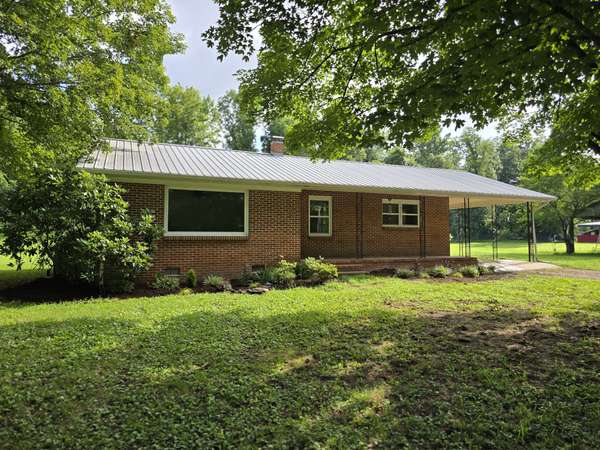 6117 Hills Creek Rd, Mcminnville, TN 37110