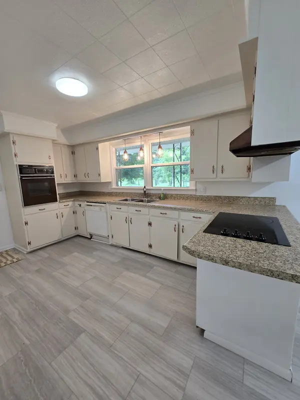 6117 Hills Creek Rd, Mcminnville, TN 37110