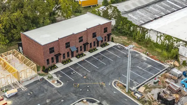 903 S Main St, Springfield, TN 37172
