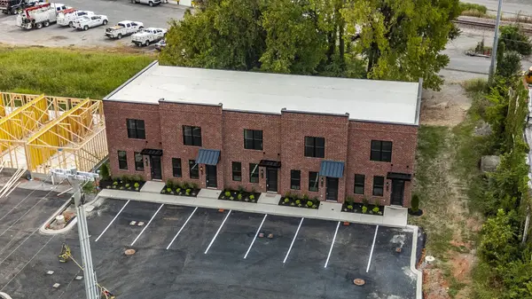 903 S Main St, Springfield, TN 37172